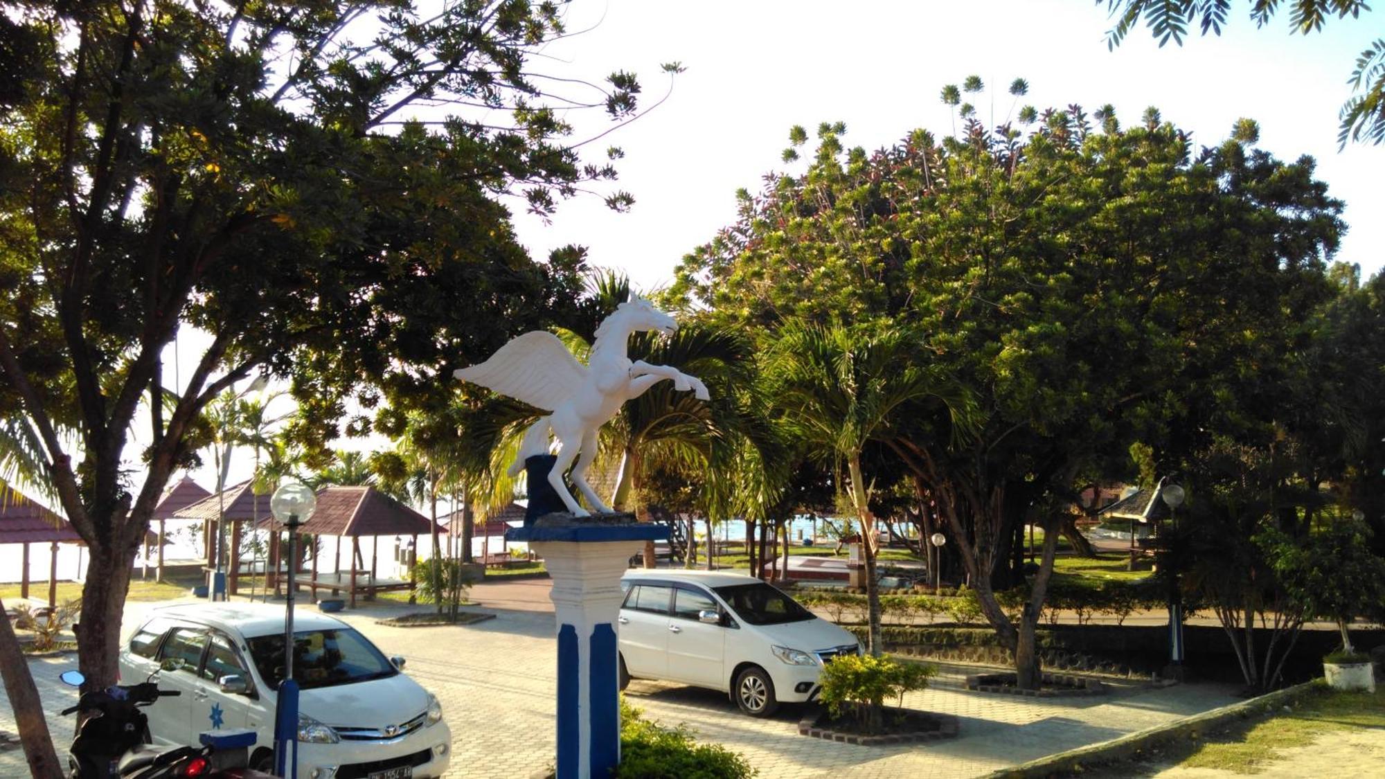 Amazing Beach Resort Palu Luaran gambar